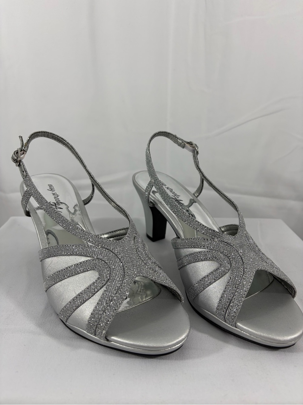 NWT Easy Street Women's Size 8.5 Silver Elegant Slingback Dress Heels